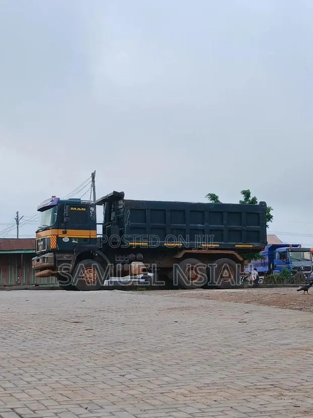 Tipper Truck · Photo 1