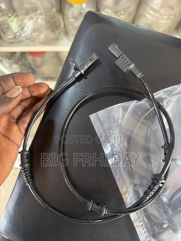 Benz C300 C250 GLE GLA Front and Back Abs Sensor · Photo 1