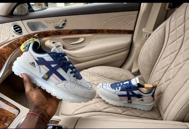 Adidas R55 · Photo 1