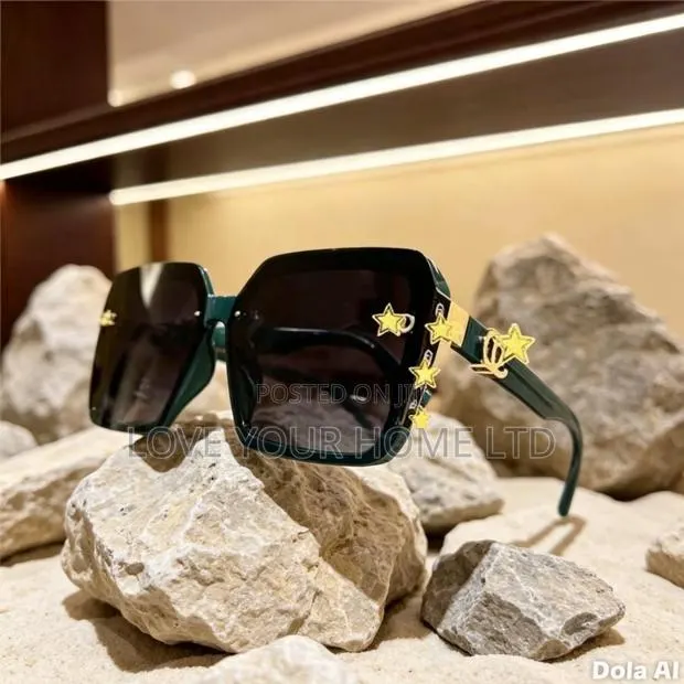 Women's Luxury Oversized Square UV400 Sunglasses – Black · Photo 1