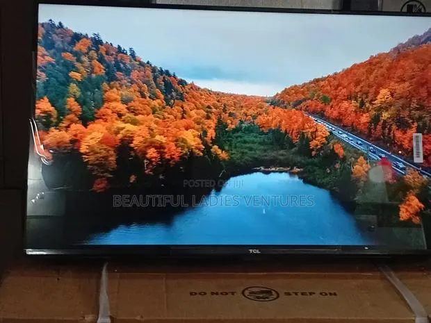 TCL 32-Inch Flat Screen Television for Modern Homes · Photo 1