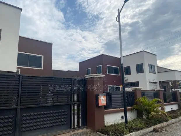 4bdrm Duplex in Adenta for rent · Photo 1