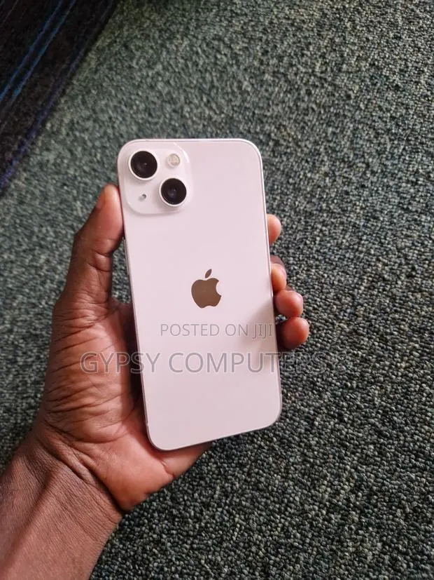 Apple iPhone 13 128 GB Pink · Photo 1