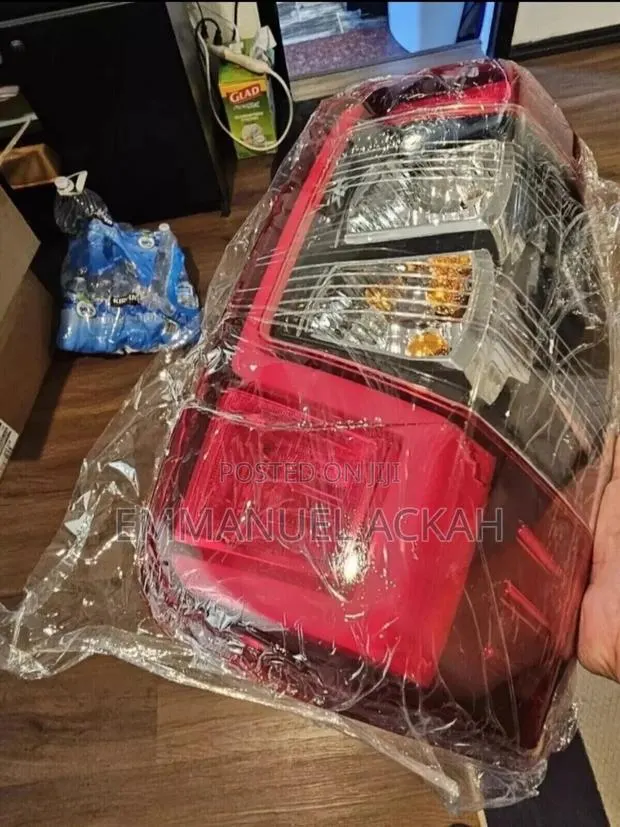 Mistubishi L200 2019 to 2022 Back Tail Light · Photo 1