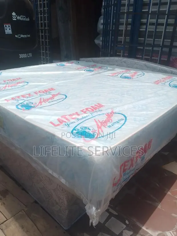 Mattress 12" King Size - Firm Comfortable · Photo 1