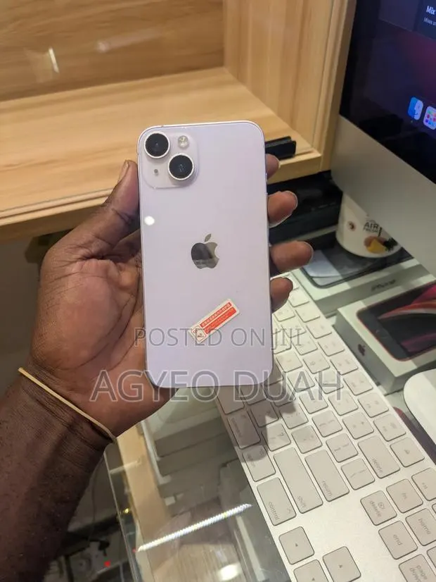 Apple iPhone 14 128 GB Pink · Photo 1