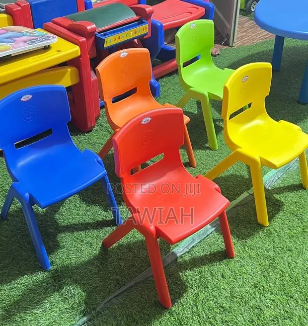 Children Plastic Chairs · Photo 1