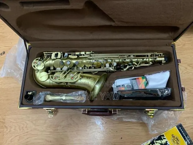 Alto Saxophone · Photo 1