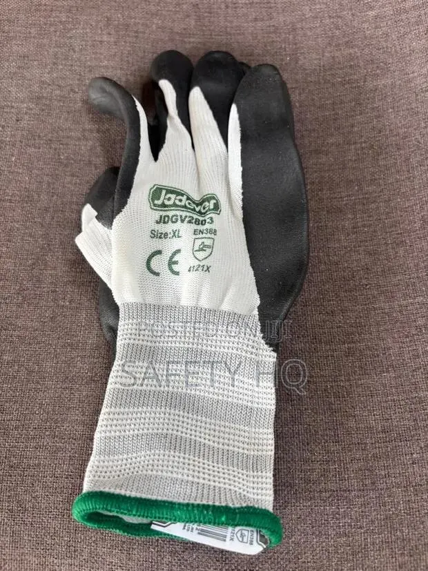Latex Coated Hand Glove · Photo 1
