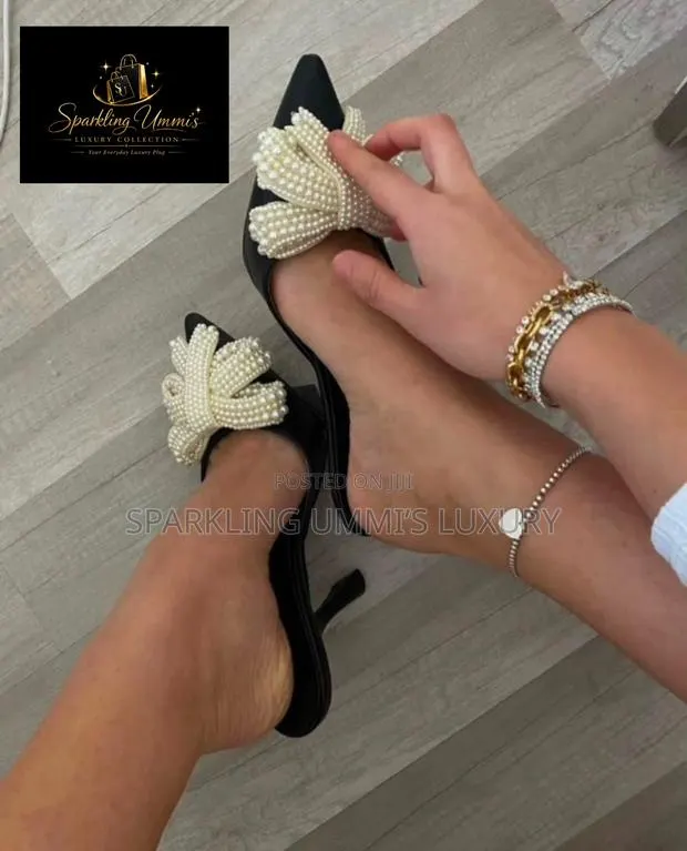 Gold Bow Premium High Grade Zara Kitten Heels · Photo 1
