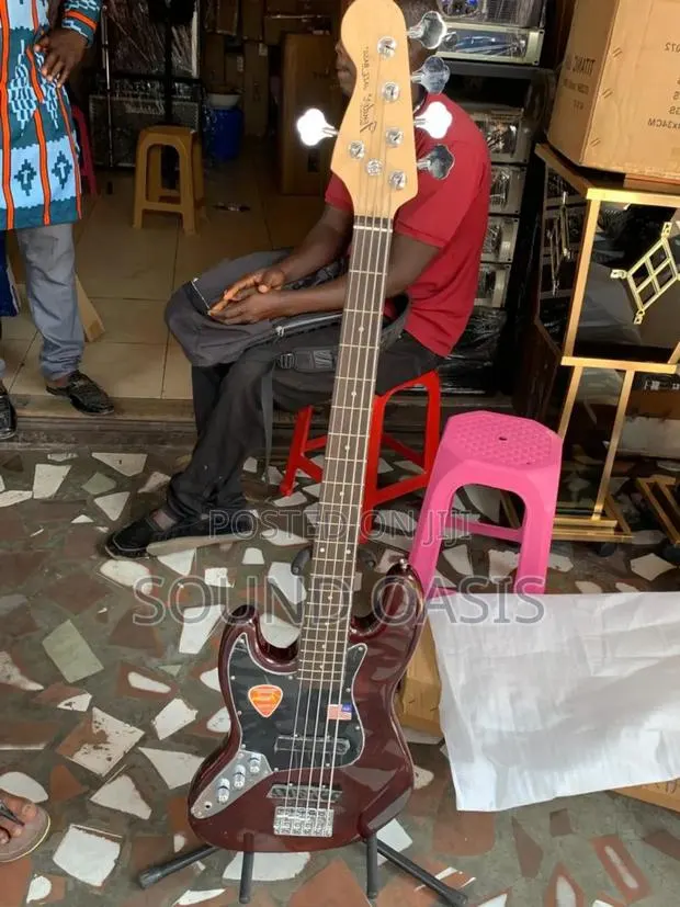 Fender Passive Jazz Bass Guitar · Photo 1