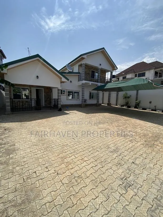 5bdrm House in East Airport for rent · Photo 1