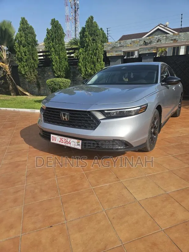 Honda Accord SE CVT 2025 White · Photo 1