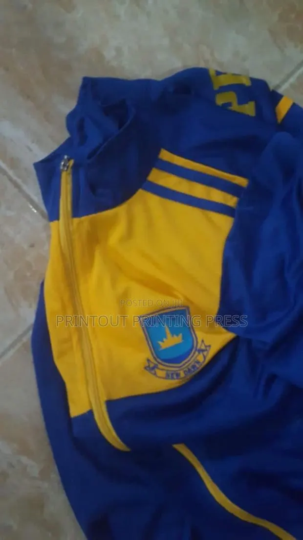 School Tracksuit or Cardigan Print · Photo 1