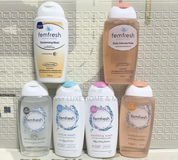 Femfresh Intimates Wash 250ml · Photo 1