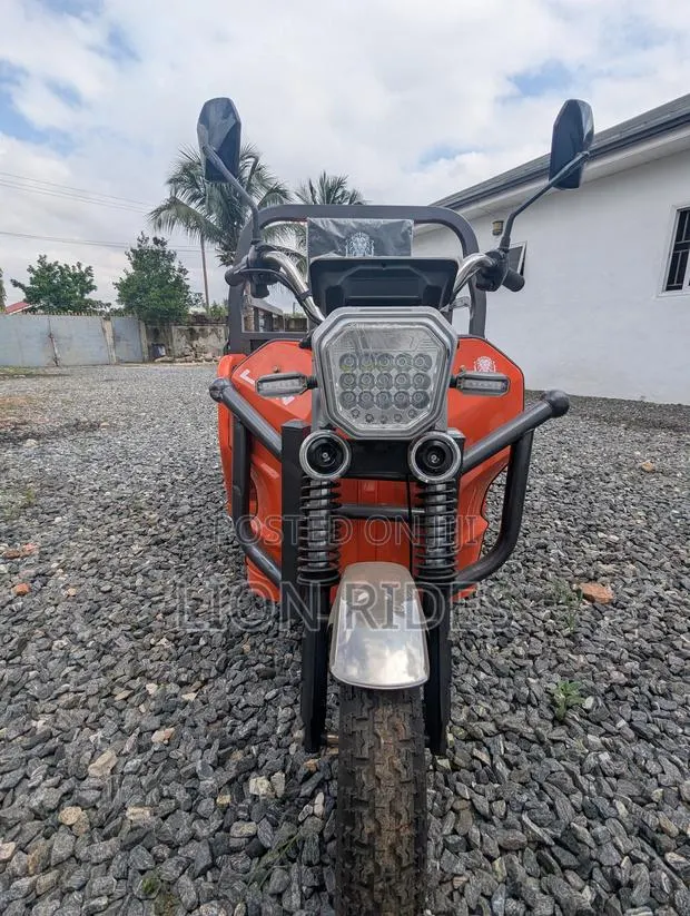 New Tricycle 2026 Orange · Photo 1