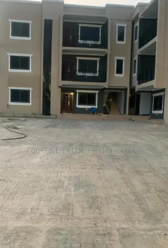 Furnished 3bdrm Mansion in Nsawam Adoagyiri Municipal for rent · Photo 1