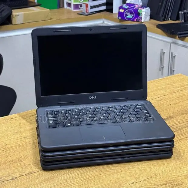 Laptop Dell Latitude 3310 8GB Intel Core i3 SSD 128GB · Photo 1