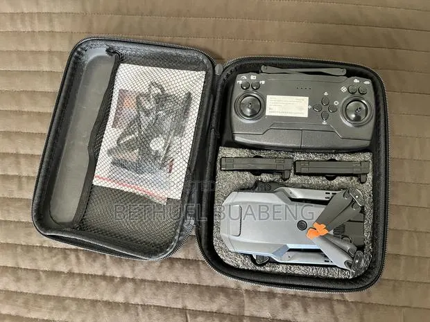 P8 Foldable Camera Drone for Sale · Photo 1