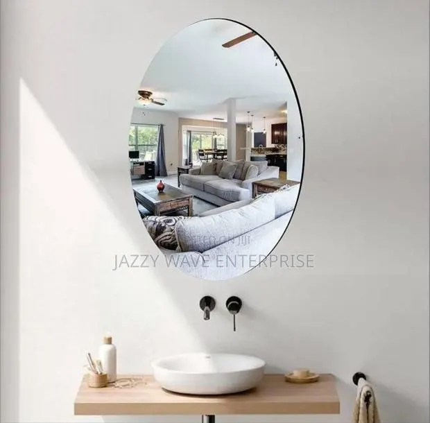 Oval Acrylic Mirror · Photo 1