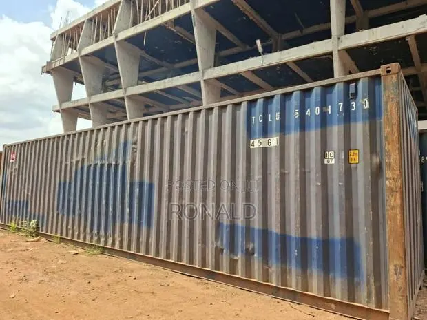 20 and 40 Ft Containers · Photo 1
