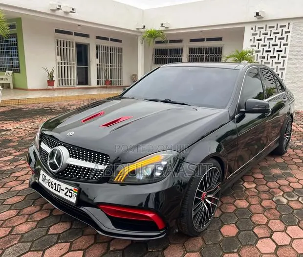 Mercedes-Benz C250 2013 Black · Photo 1