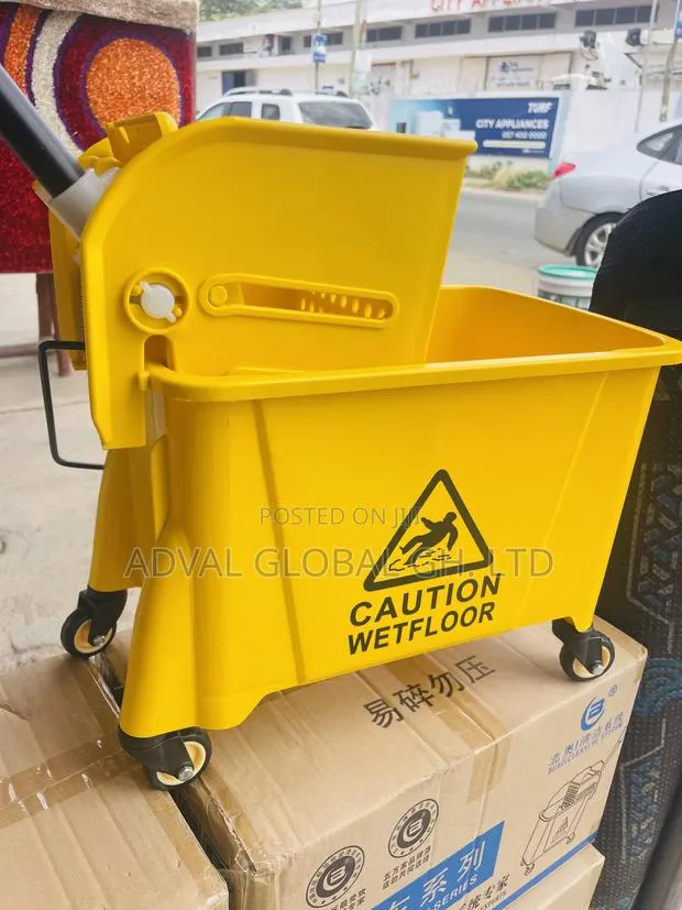 Cleaning Trolley · Photo 1