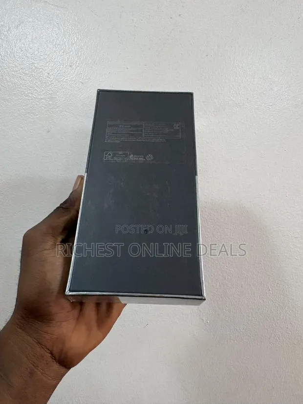 New Samsung Galaxy Z Flip 3 256 GB · Photo 1