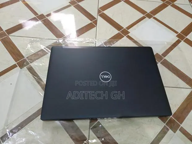 Laptop Dell Latitude 13 7000 16GB Intel Core i7 SSD 256GB · Photo 1