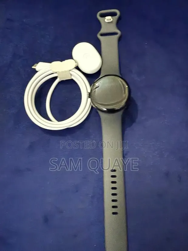 Goofle Pixel Watch · Photo 1