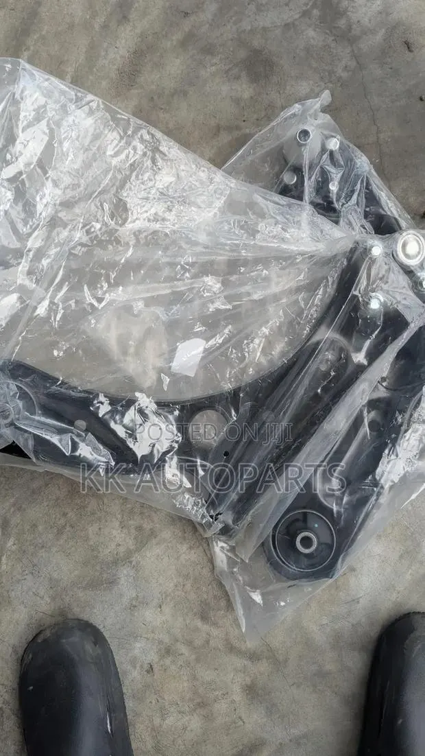 ELANTRA 2016,2017,2018,2019,2020 Lower Arm · Photo 1