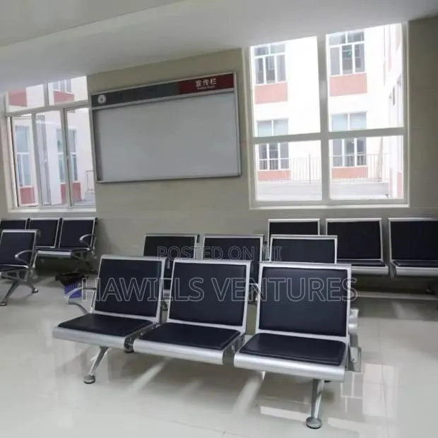 Black 3 in 1 Metalic Waiting Chair · Photo 1
