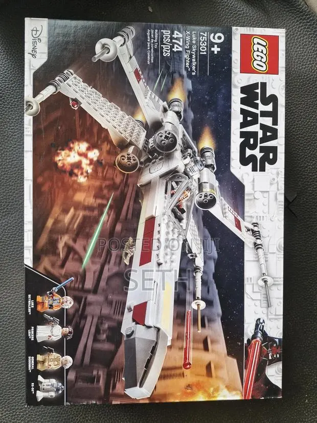 Lego Star Wars Luke Skywalker's X-Wing Fighter 75301 · Photo 1