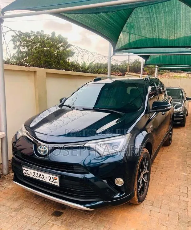 Toyota RAV4 2018 Black · Photo 1