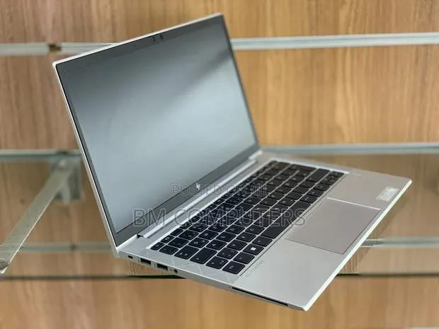Laptop HP EliteBook 835 G7 8GB AMD Ryzen 5 SSD 256GB · Photo 1