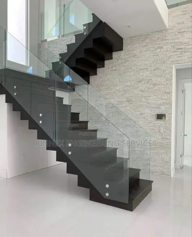 Glass Balustrades/ Balustrades/ Barrister · Photo 1