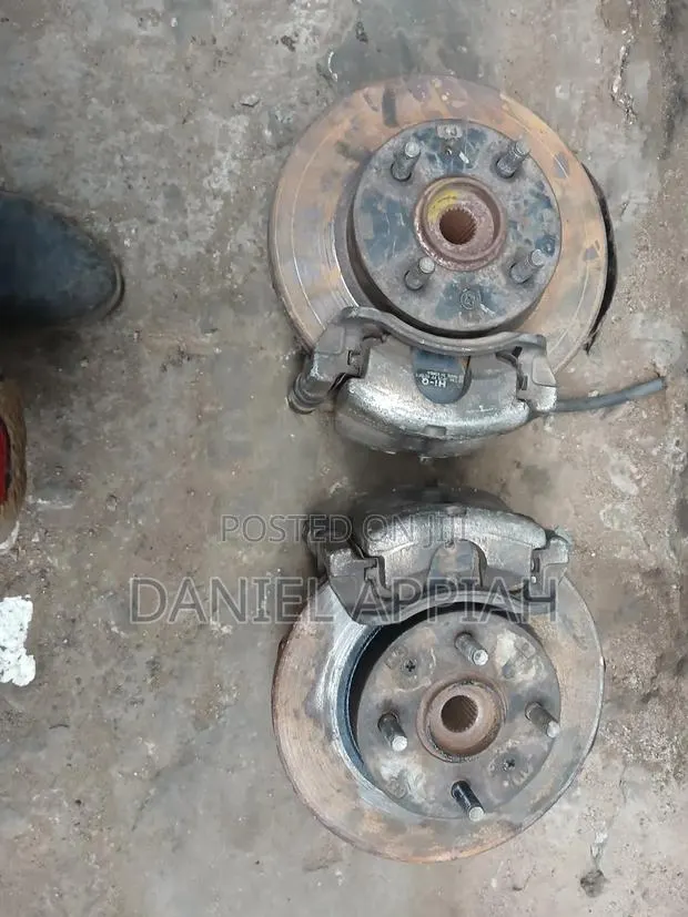 Kia Picanto /Kia Morning Front Hub · Photo 1