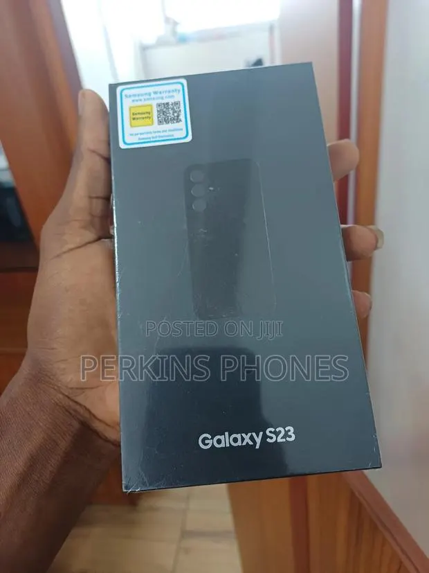 New Samsung Galaxy S23 128 GB Black · Photo 1