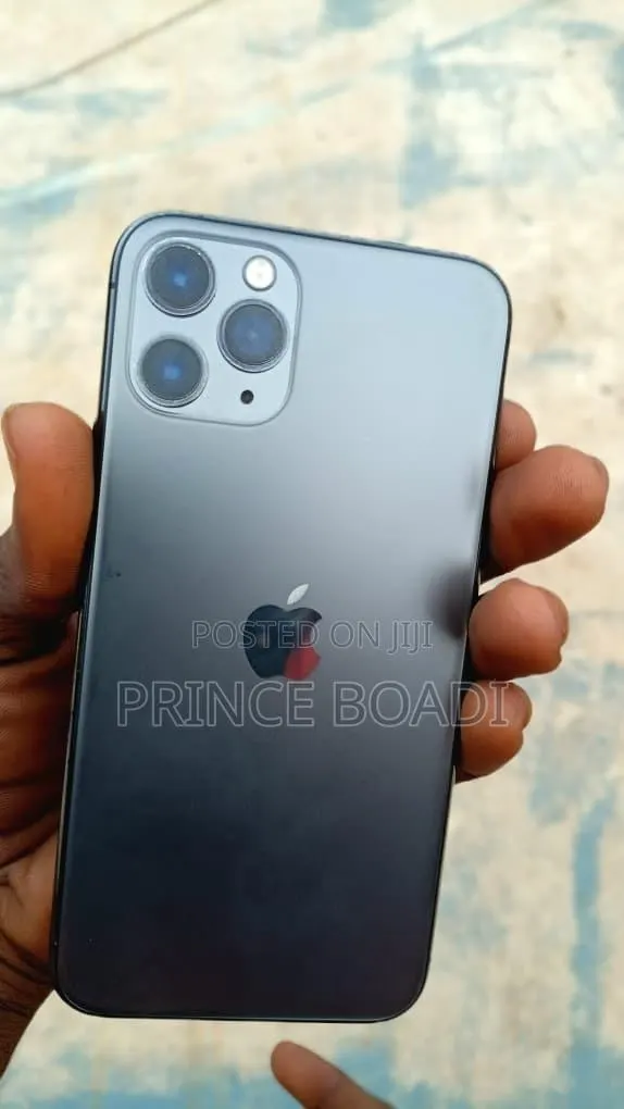 Apple iPhone 11 Pro 256 GB Gray · Photo 1