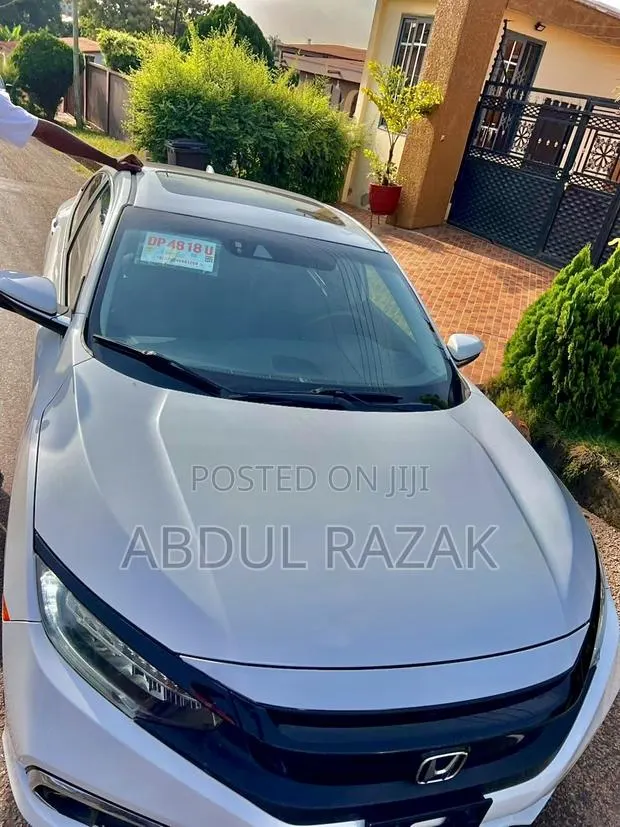 Honda Civic 2020 White · Photo 1