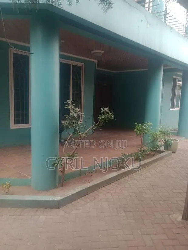 Furnished 10bdrm House in Ghana Link Area for rent · Photo 1