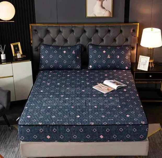 Superb Quality Waterproof Bed Covers · Photo 1