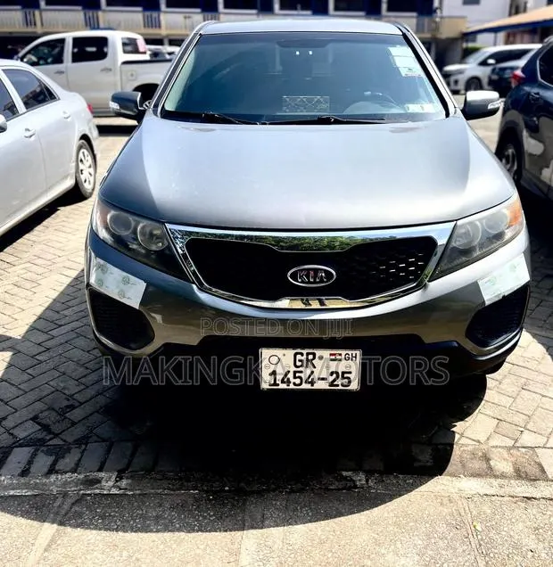 Kia Sorento LX 2012 Gray · Photo 1