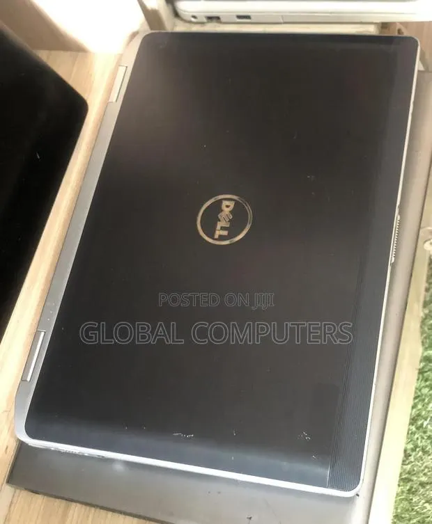 Laptop Dell Latitude 6430u 8GB Intel Core i7 HDD 500GB · Photo 1