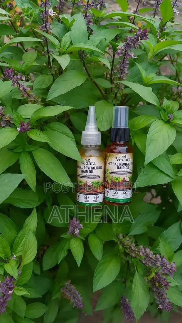 Vedara Ayurvedic Revitalising Hair Growth Oil · Photo 1