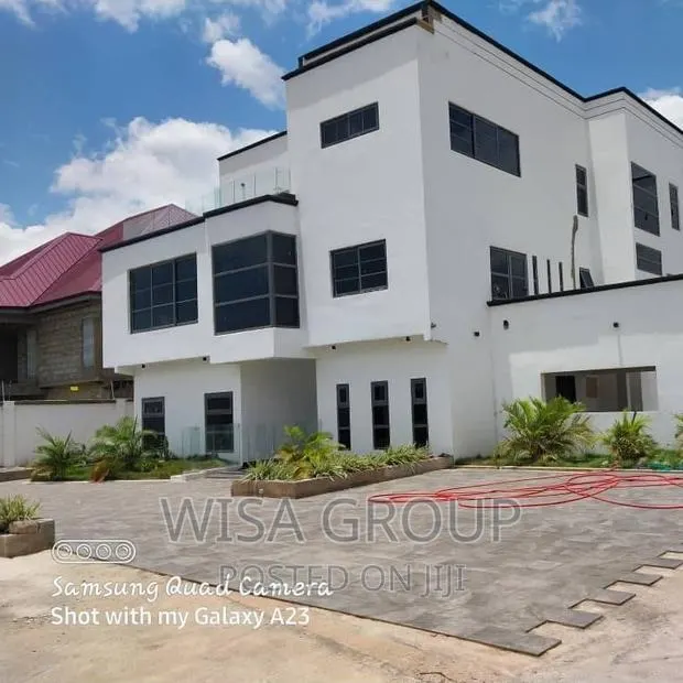 6bdrm Mansion in Wisa Groups, Last Stop for sale · Photo 1
