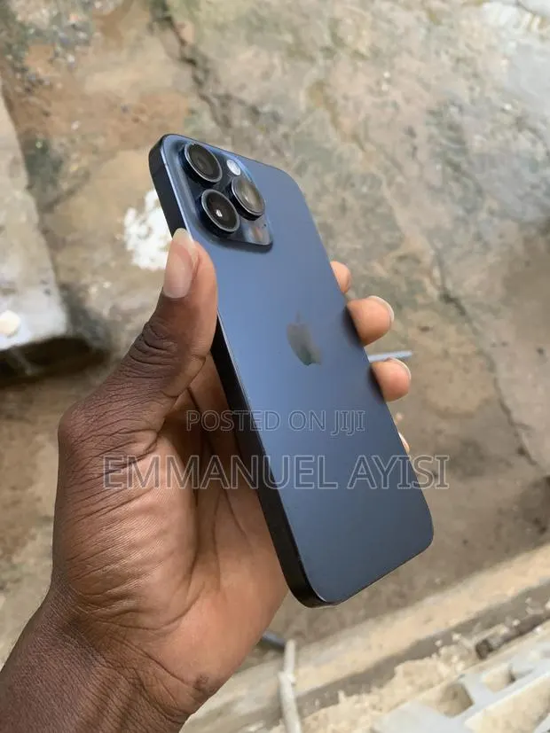 Apple iPhone 15 Pro Max 512 GB Blue · Photo 1