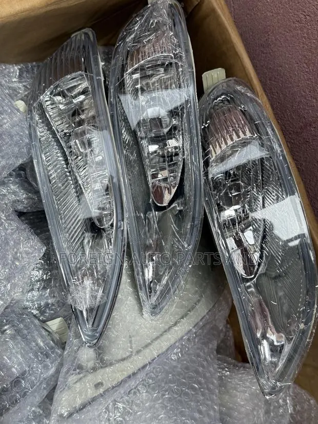 Corolla 2005 Fog Lamp · Photo 1