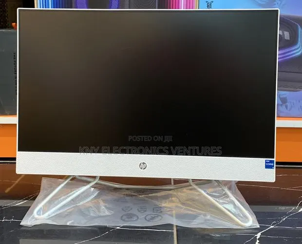 HP 24” Core I5 All in One Computer · Photo 1