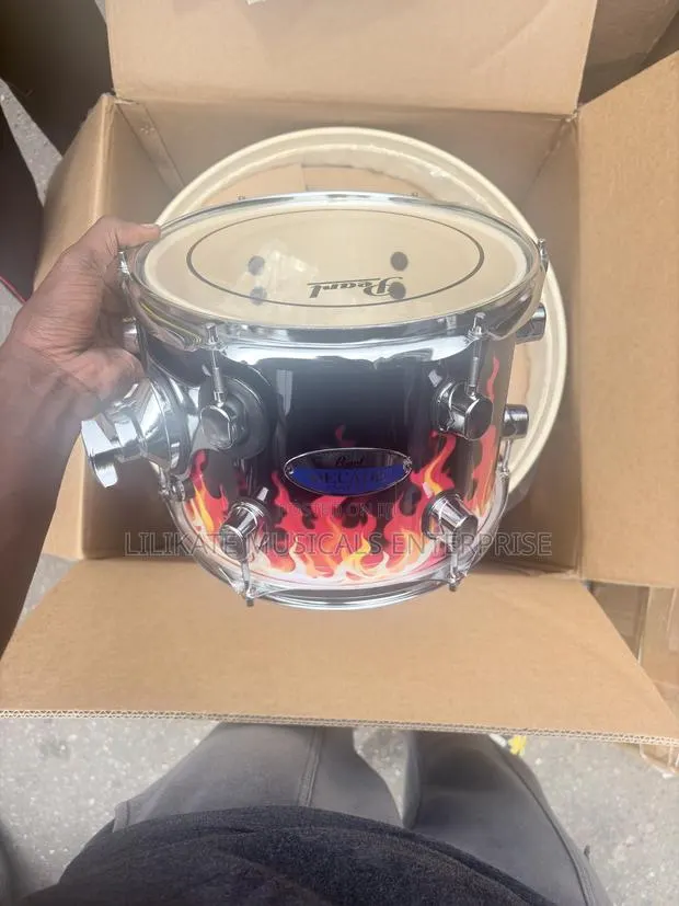 Pearl 5-Set Drums · Photo 1